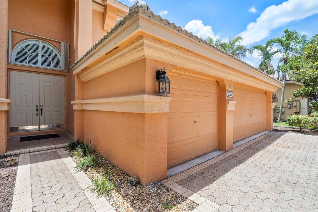 6370 Stonehurst Cir_004