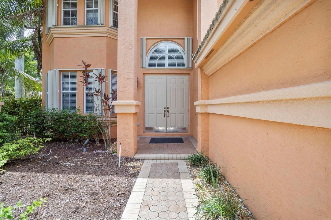 6370 Stonehurst Cir_005