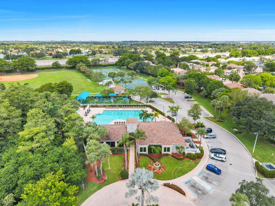 7540 Greenville Cir-16