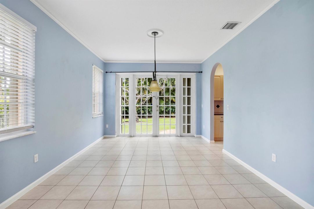 6370 Stonehurst Cir_013
