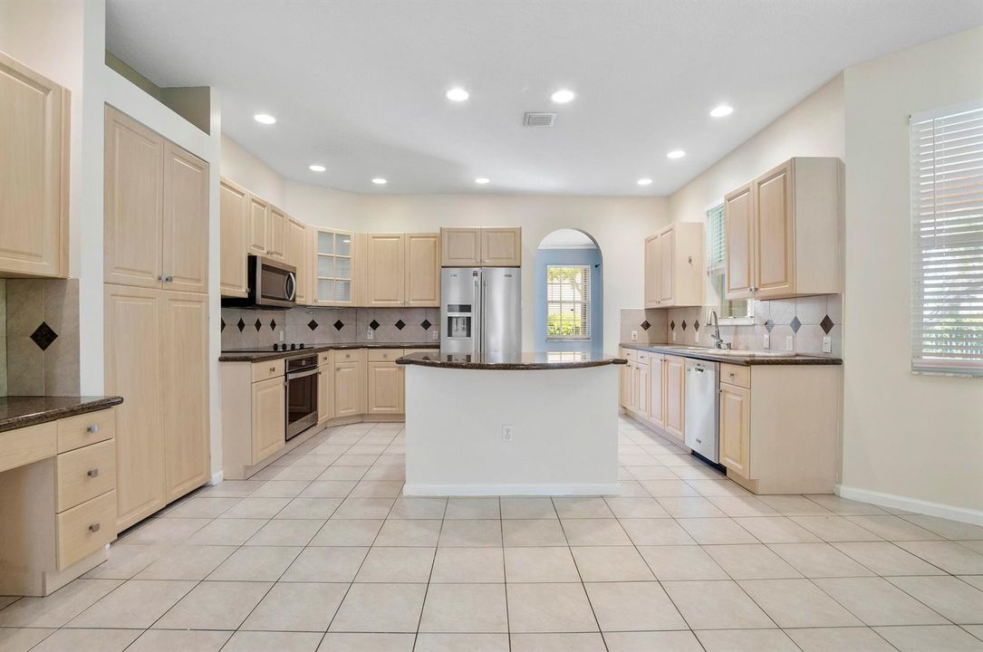 6370 Stonehurst Cir_017
