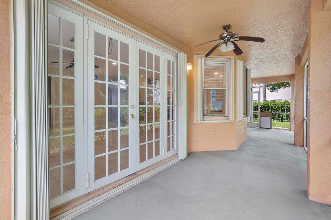6370 Stonehurst Cir_036