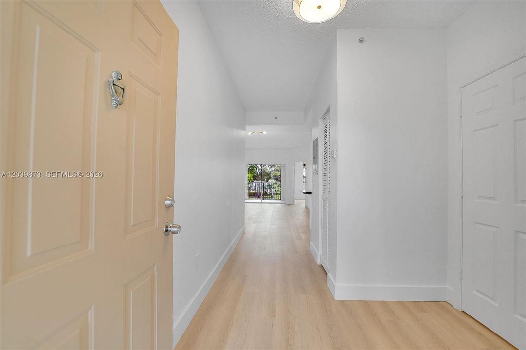 For Sale: $324,500 (3 beds, 2 baths, 1113 Square Feet)