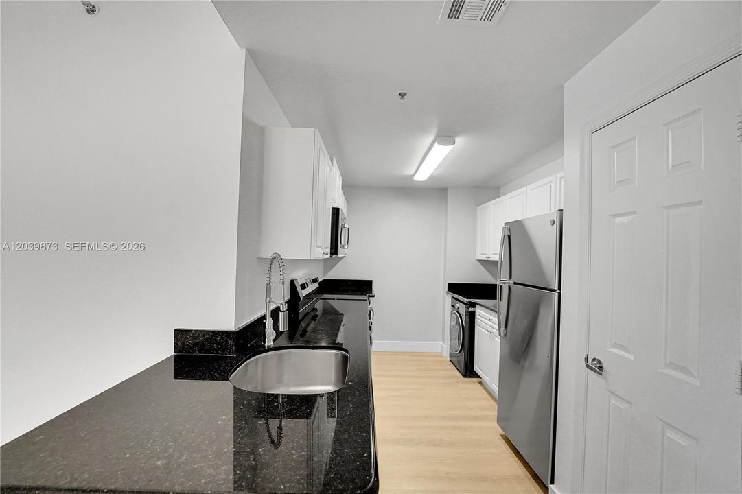 For Sale: $324,500 (3 beds, 2 baths, 1113 Square Feet)