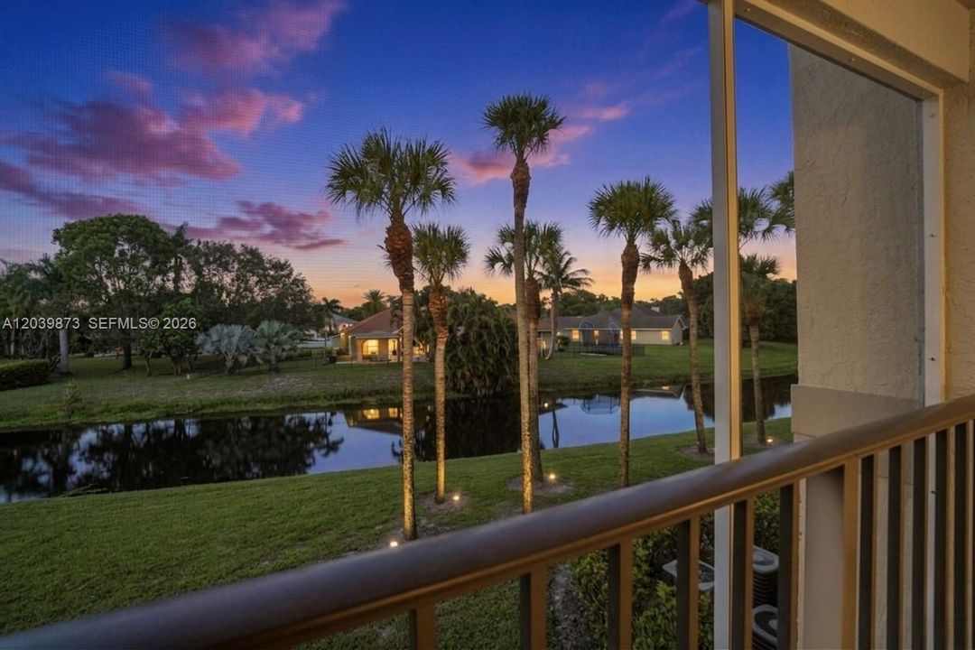 For Sale: $324,500 (3 beds, 2 baths, 1113 Square Feet)
