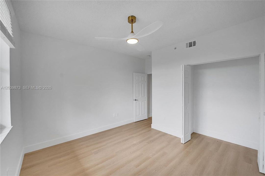 For Sale: $324,500 (3 beds, 2 baths, 1113 Square Feet)
