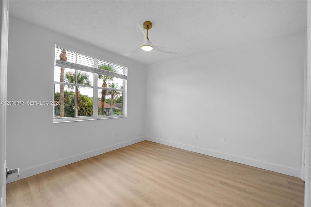 For Sale: $324,500 (3 beds, 2 baths, 1113 Square Feet)