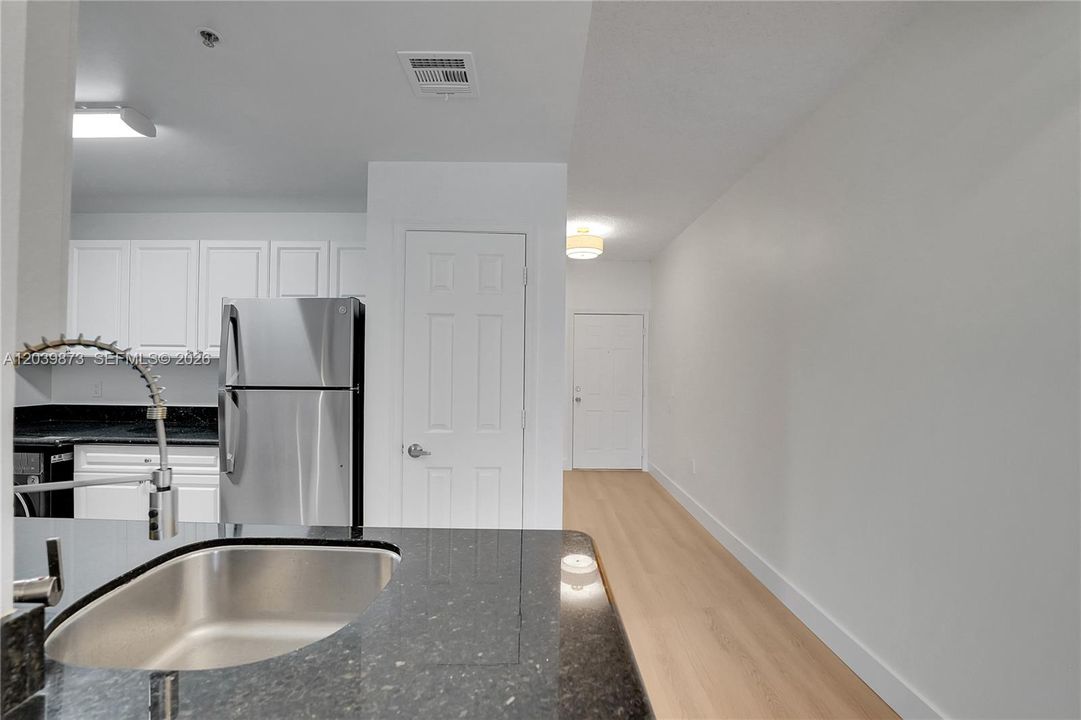 For Sale: $324,500 (3 beds, 2 baths, 1113 Square Feet)