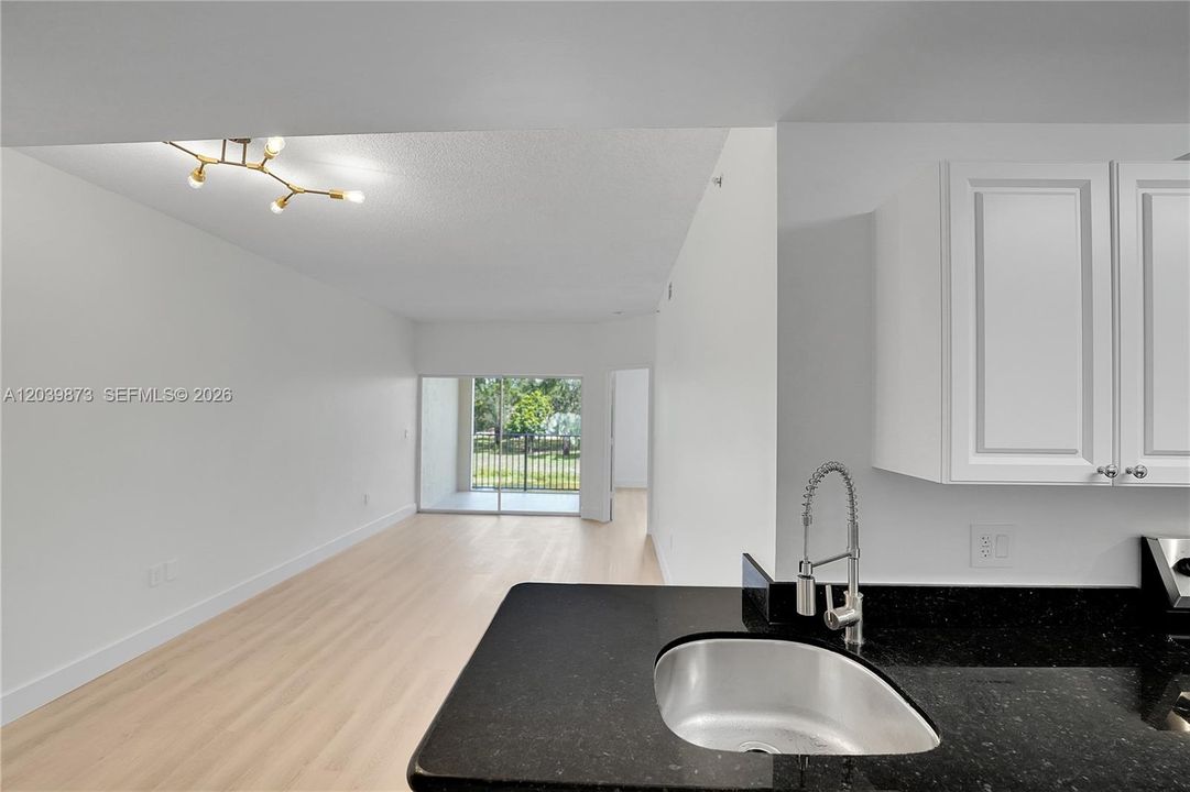 For Sale: $324,500 (3 beds, 2 baths, 1113 Square Feet)