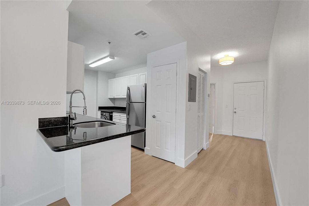 For Sale: $324,500 (3 beds, 2 baths, 1113 Square Feet)