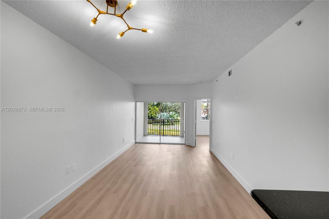 For Sale: $324,500 (3 beds, 2 baths, 1113 Square Feet)