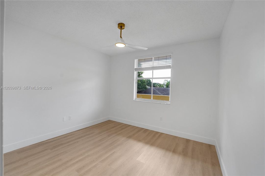 For Sale: $324,500 (3 beds, 2 baths, 1113 Square Feet)