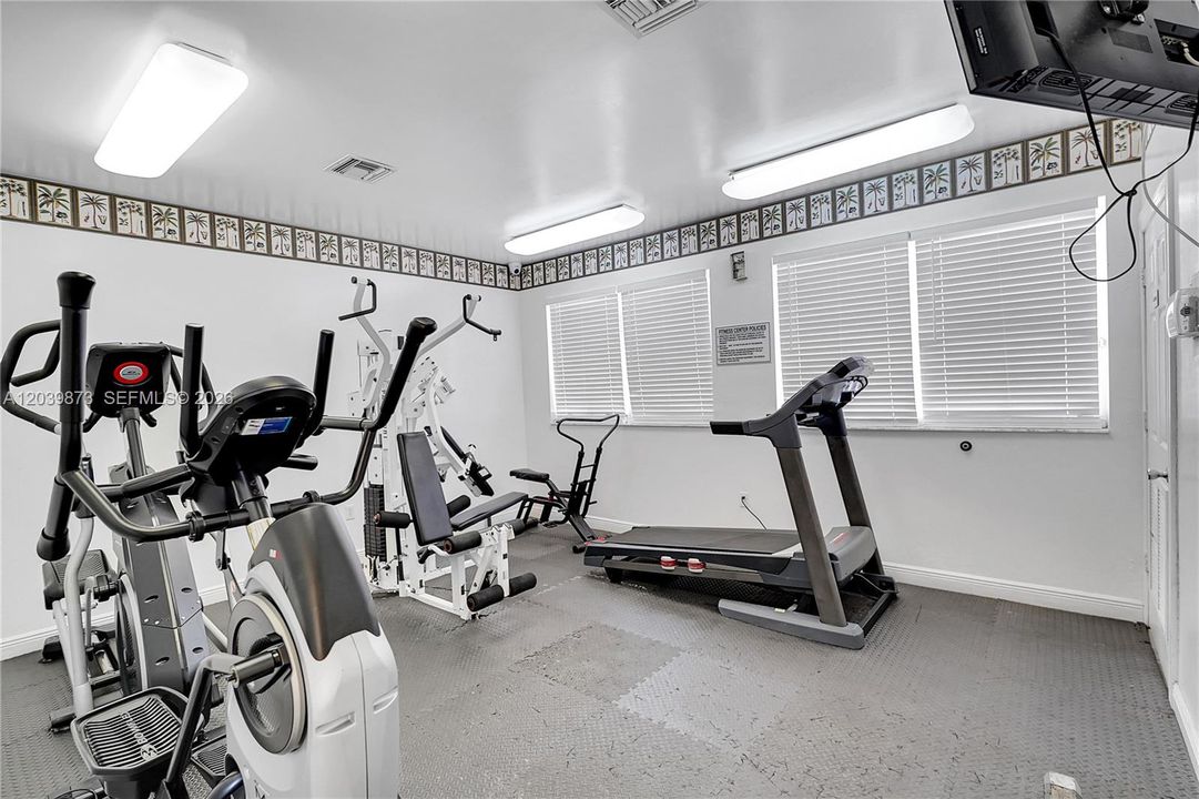 For Sale: $324,500 (3 beds, 2 baths, 1113 Square Feet)