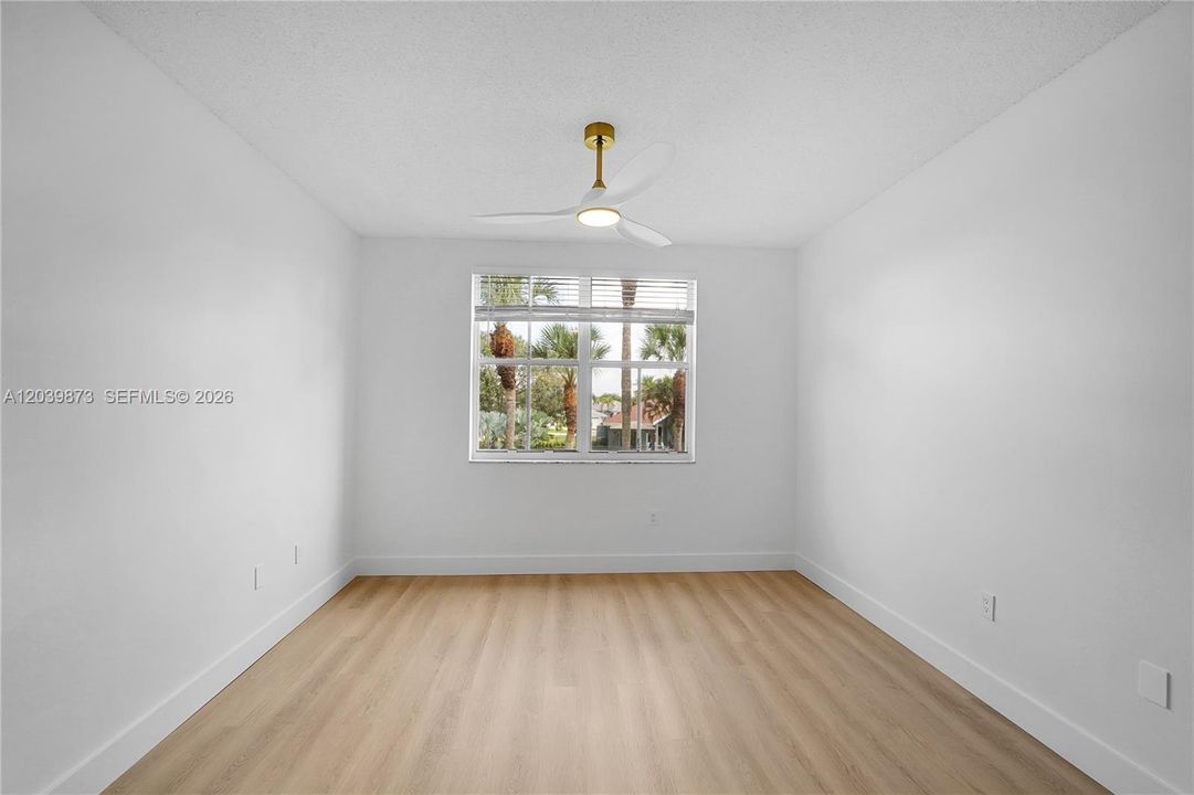 For Sale: $324,500 (3 beds, 2 baths, 1113 Square Feet)