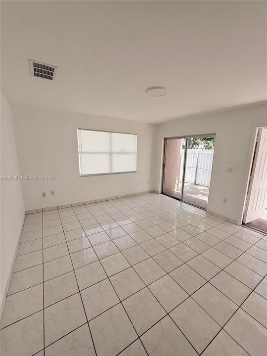 En Renta: $3,000 (3 camas, 2 baños, 1100 Pies cuadrados)