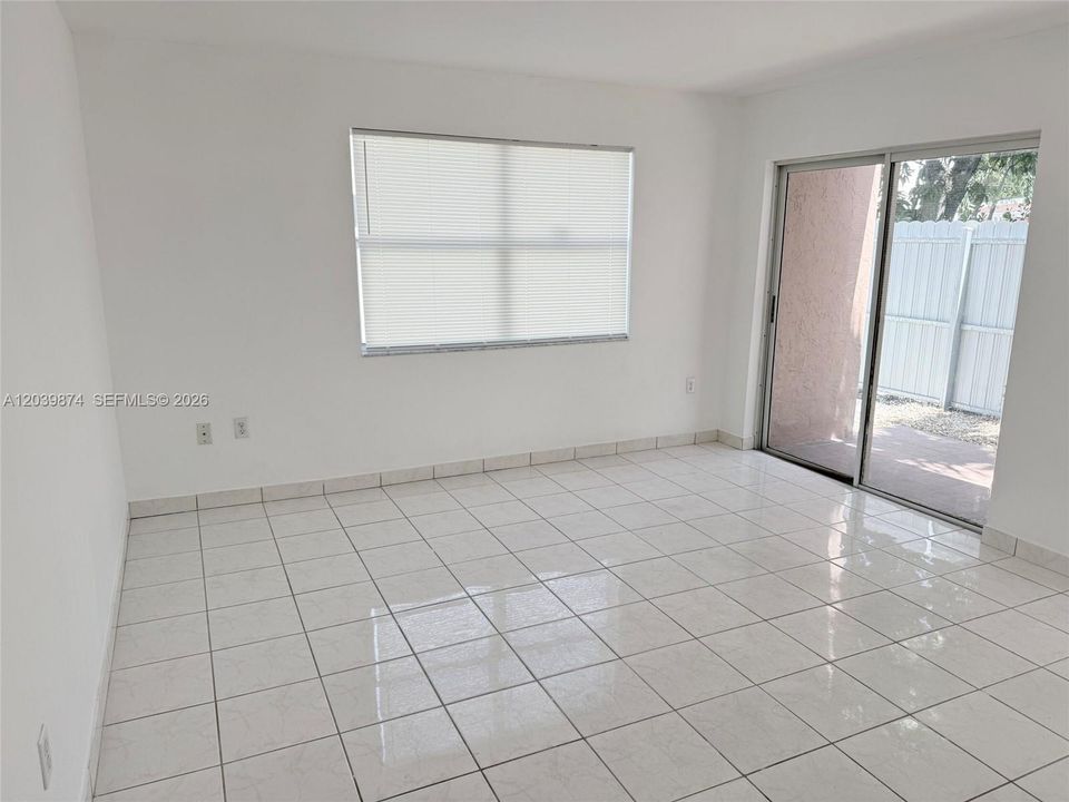En Renta: $3,000 (3 camas, 2 baños, 1100 Pies cuadrados)