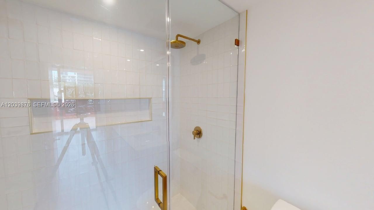 В аренду: $4,300 (1 спален, 1 ванн, 598 Квадратных фут)