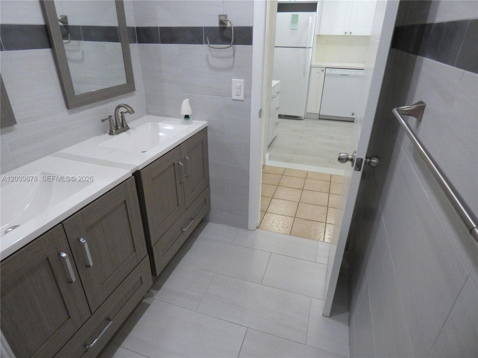 В аренду: $1,850 (1 спален, 1 ванн, 677 Квадратных фут)