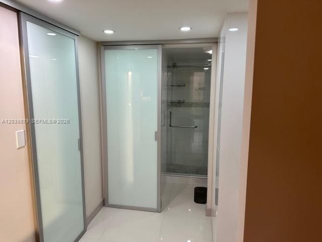 В аренду: $4,000 (2 спален, 2 ванн, 1521 Квадратных фут)