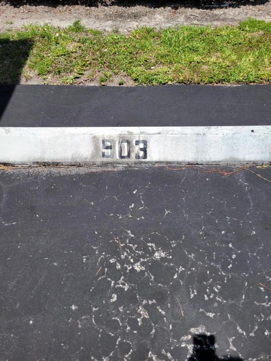 2 Parking spots
