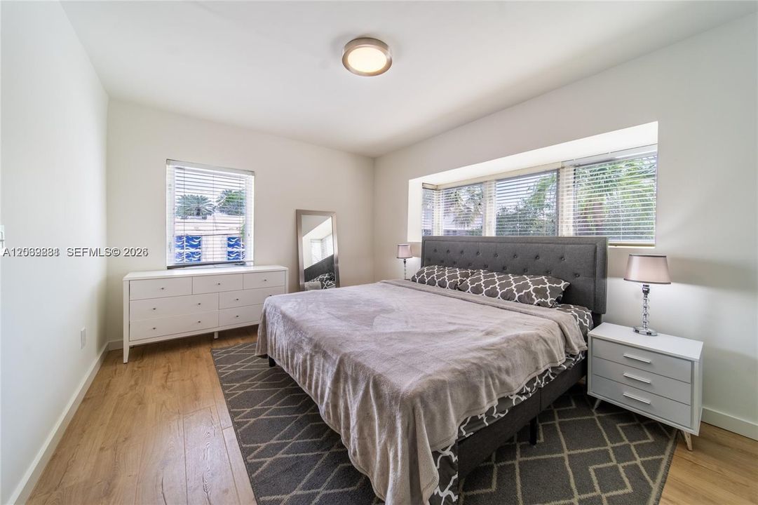 For Rent: $2,750 (1 beds, 1 baths, 712 Square Feet)