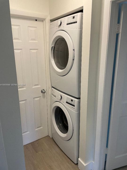 En Renta: $2,299 (2 camas, 2 baños, 980 Pies cuadrados)