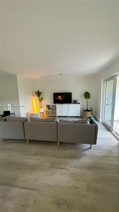 En Renta: $2,299 (2 camas, 2 baños, 980 Pies cuadrados)