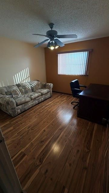 En Venta: $214,000 (2 camas, 2 baños, 961 Pies cuadrados)