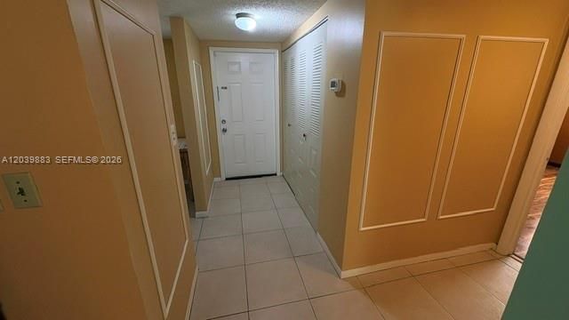 En Venta: $214,000 (2 camas, 2 baños, 961 Pies cuadrados)