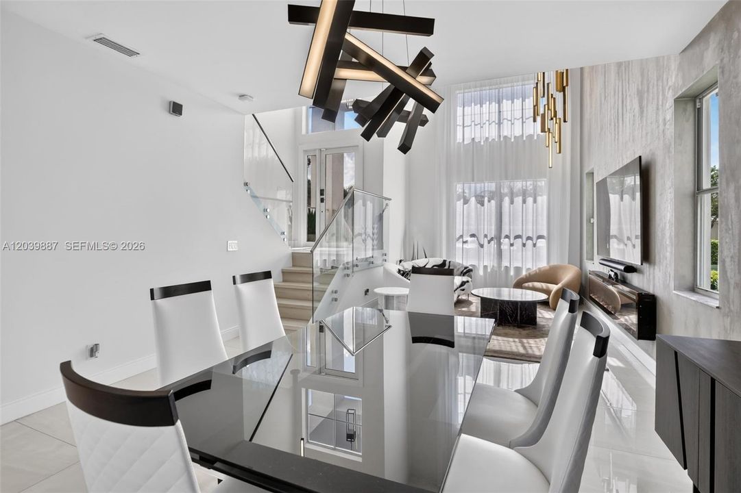 For Sale: $897,000 (4 beds, 2 baths, 2091 Square Feet)