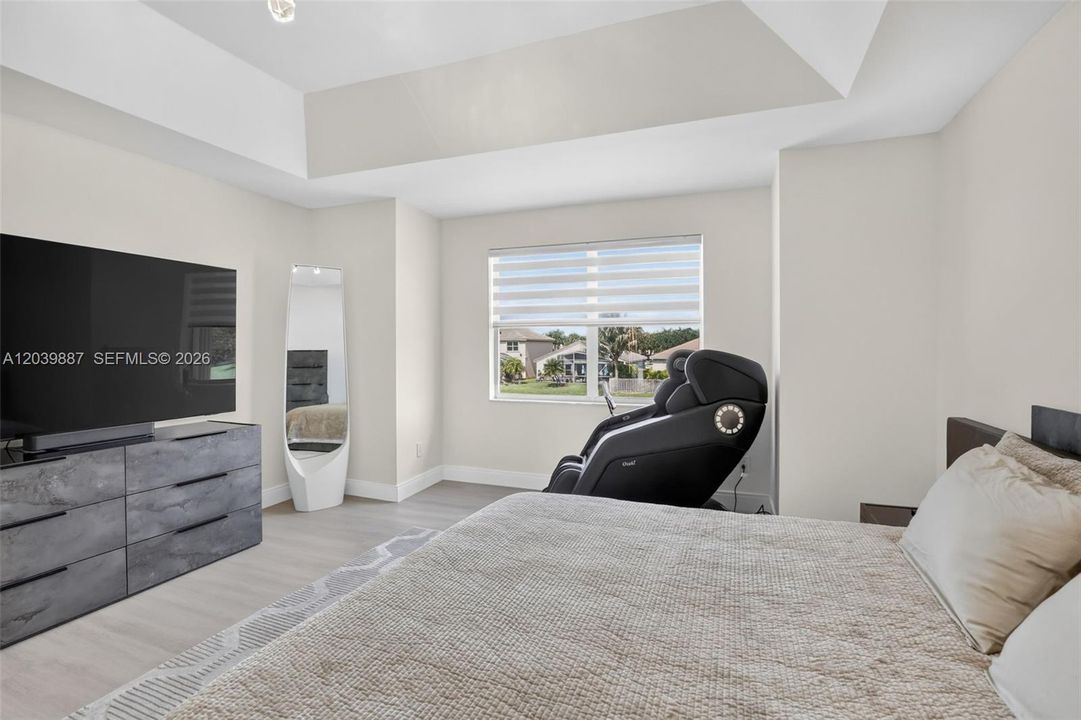 For Sale: $897,000 (4 beds, 2 baths, 2091 Square Feet)