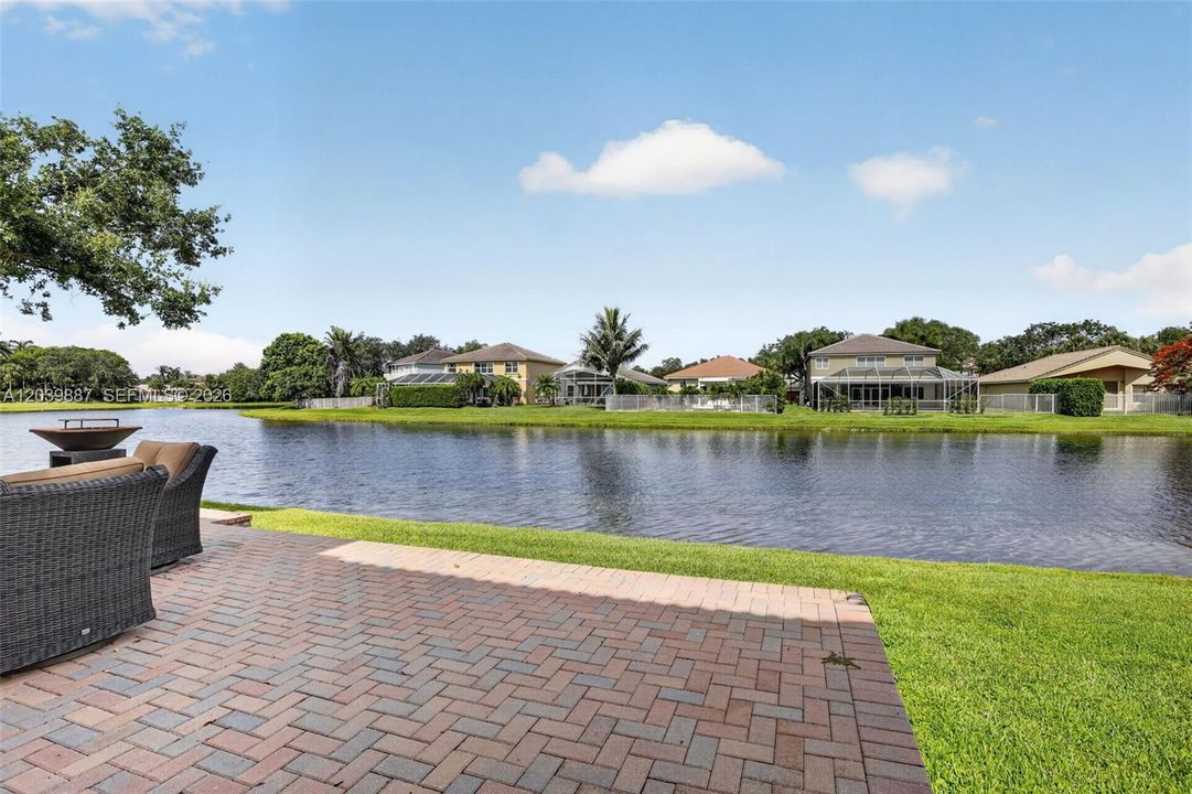 For Sale: $897,000 (4 beds, 2 baths, 2091 Square Feet)