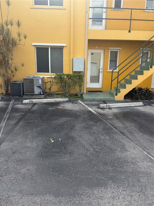 Back door entry from Parking Spot 20