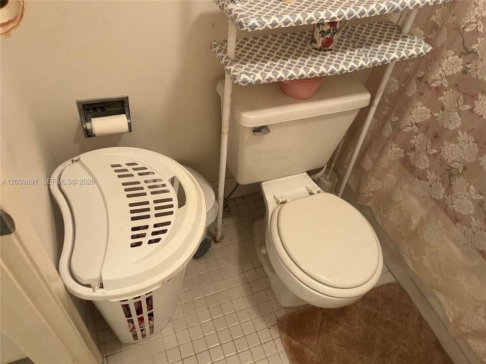 For Sale: $195,000 (2 beds, 1 baths, 1020 Square Feet)