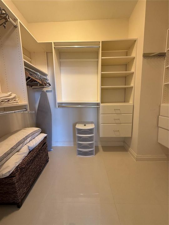 For Rent: $5,500 (2 beds, 2 baths, 1647 Square Feet)