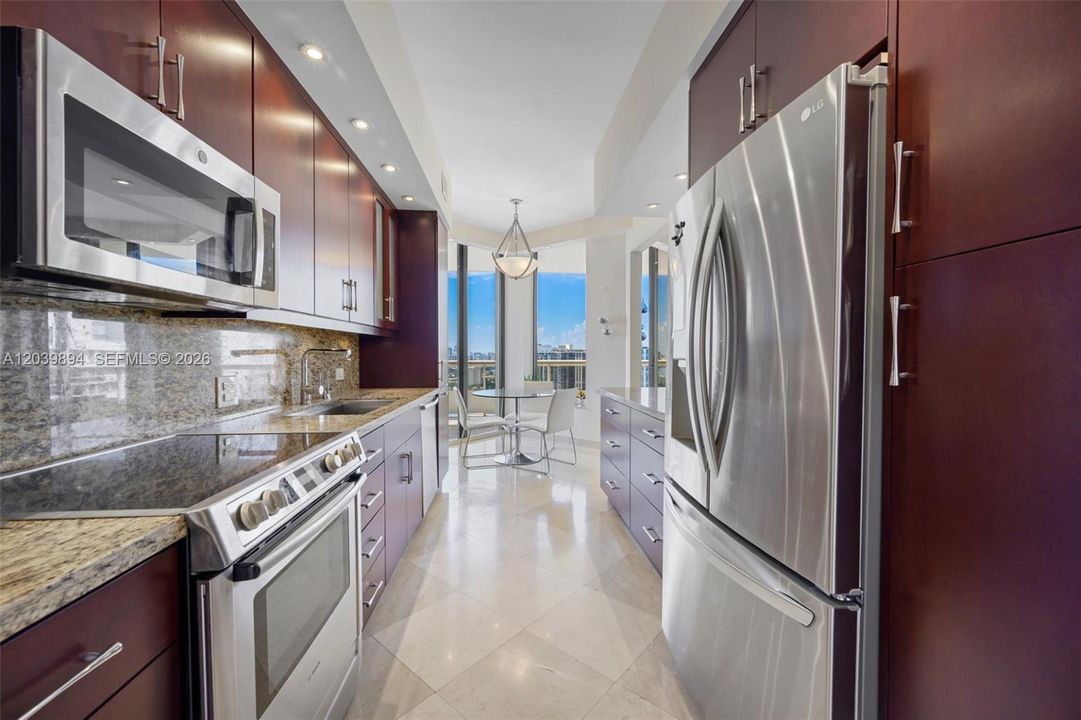 For Rent: $5,500 (2 beds, 2 baths, 1647 Square Feet)
