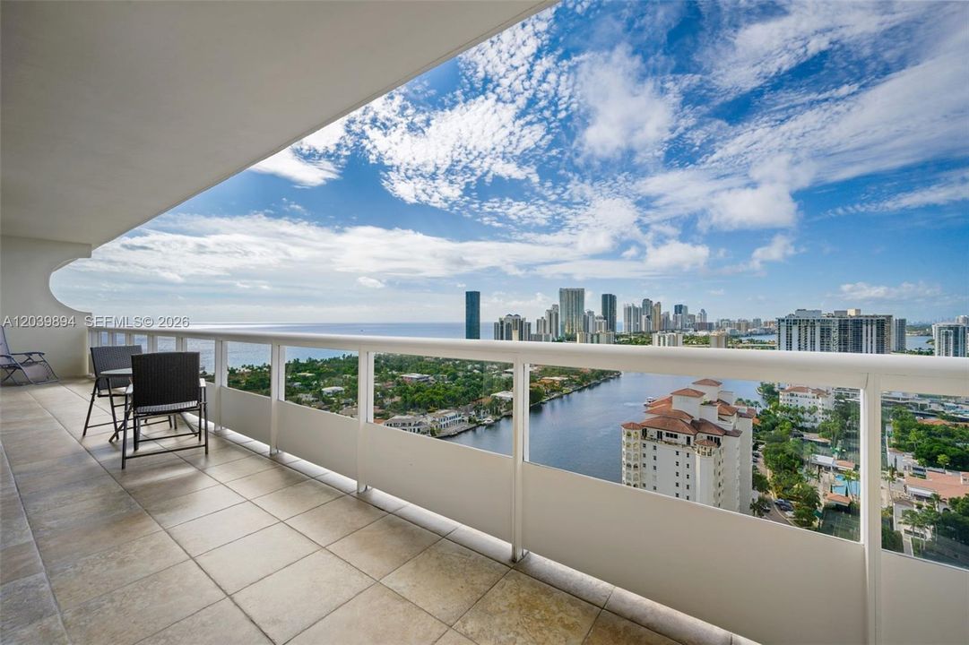 For Rent: $5,500 (2 beds, 2 baths, 1647 Square Feet)