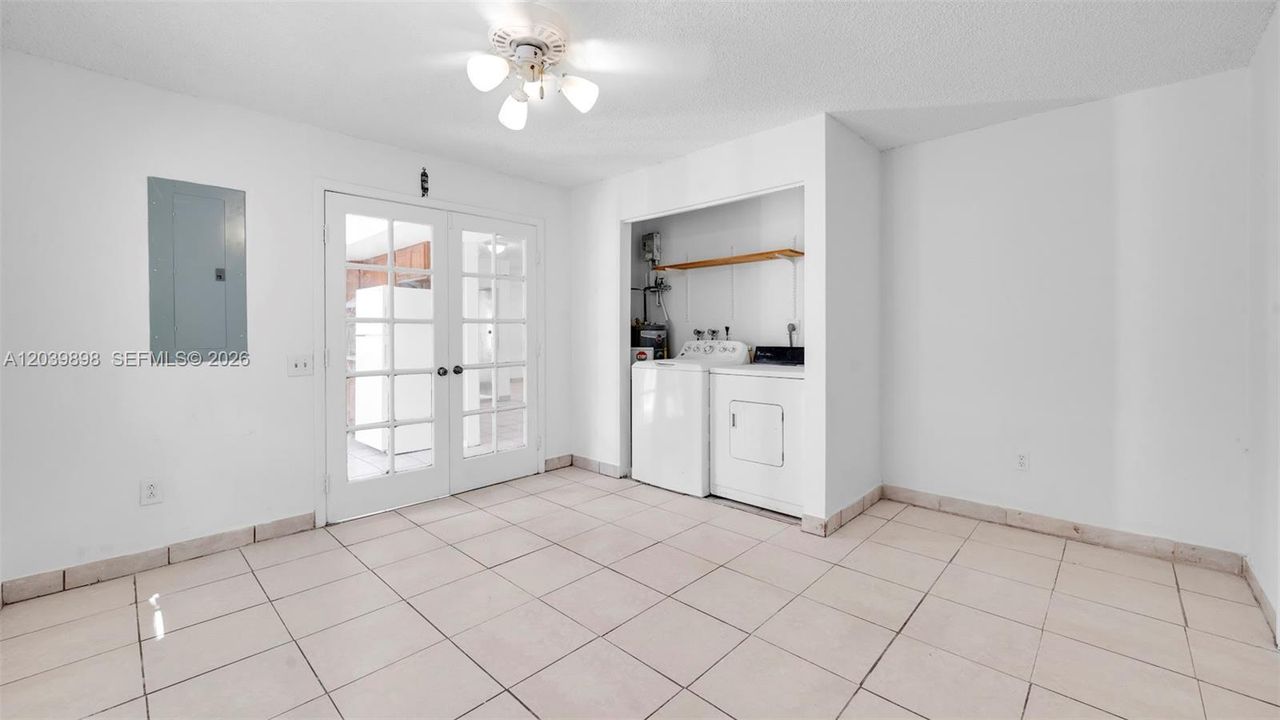 For Rent: $3,300 (3 beds, 2 baths, 1397 Square Feet)