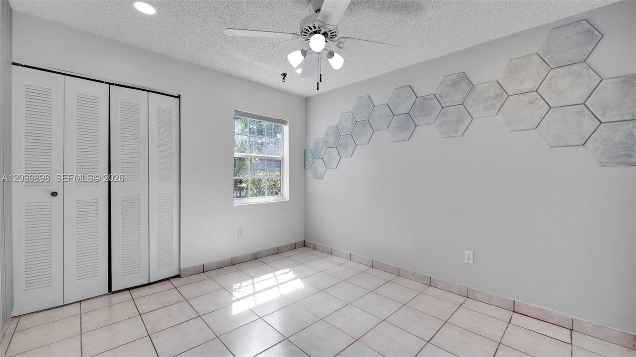 For Rent: $3,300 (3 beds, 2 baths, 1397 Square Feet)