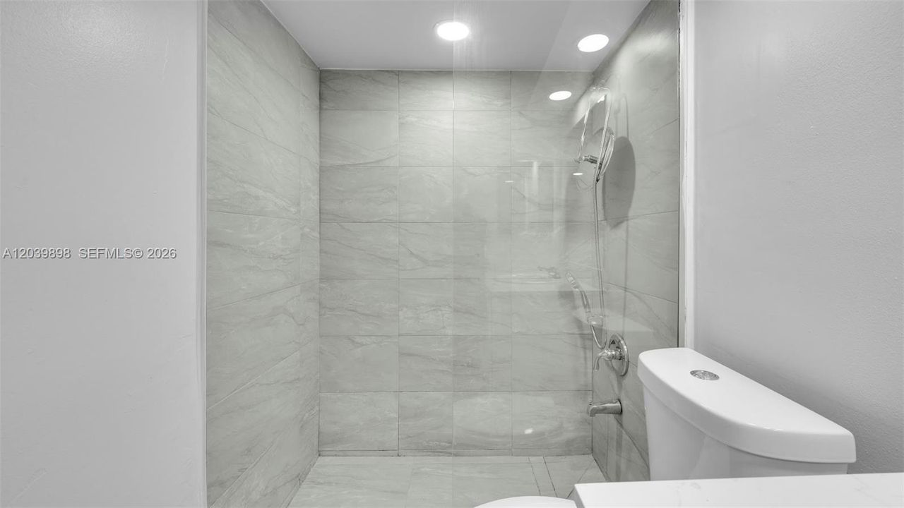 For Rent: $3,300 (3 beds, 2 baths, 1397 Square Feet)