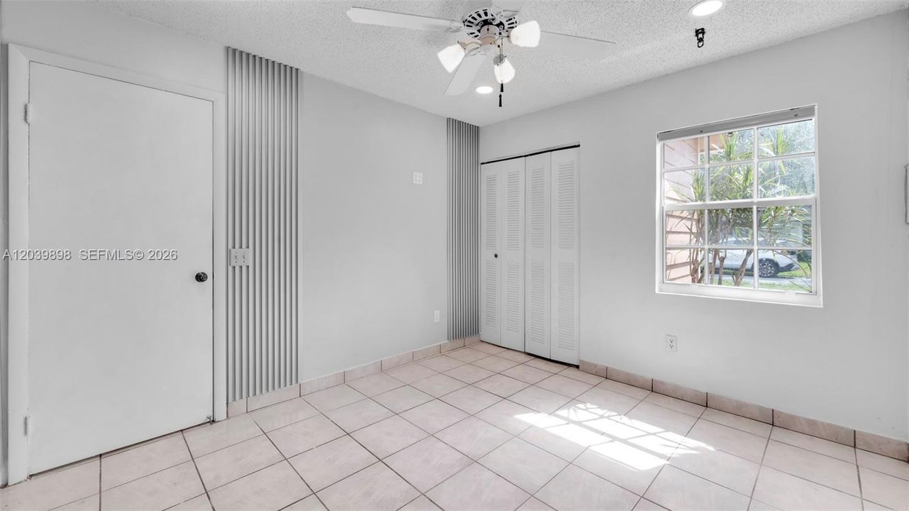 For Rent: $3,300 (3 beds, 2 baths, 1397 Square Feet)