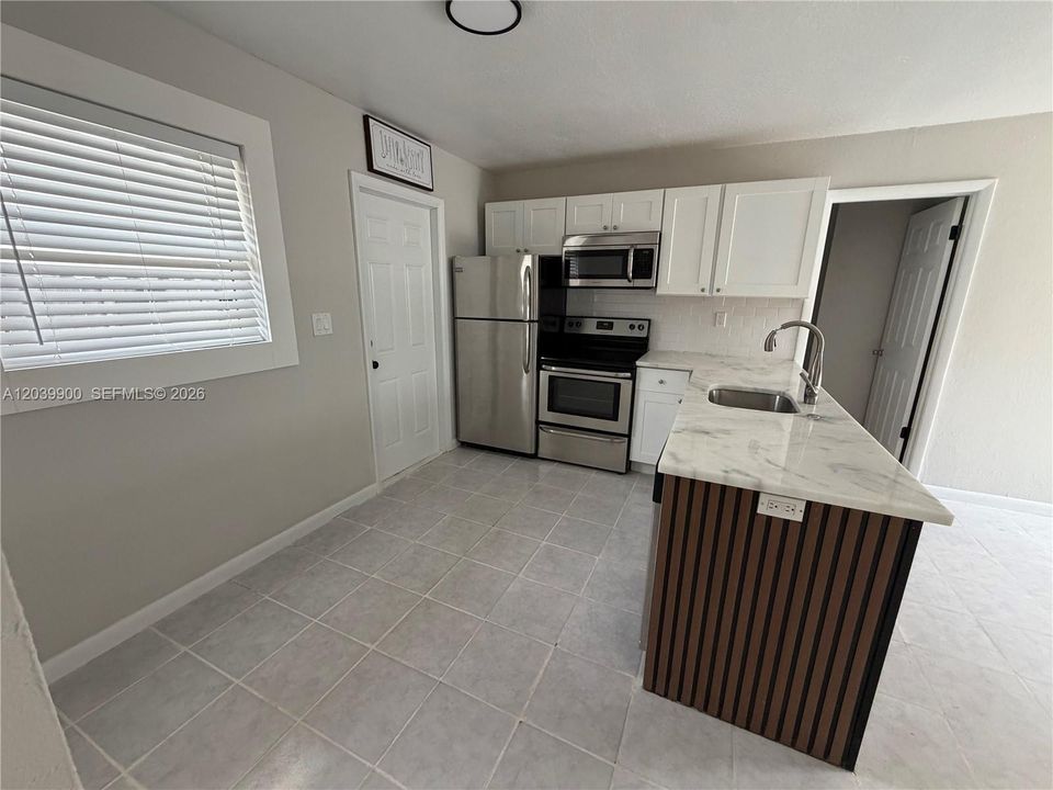 APT 1 KITCHEN
