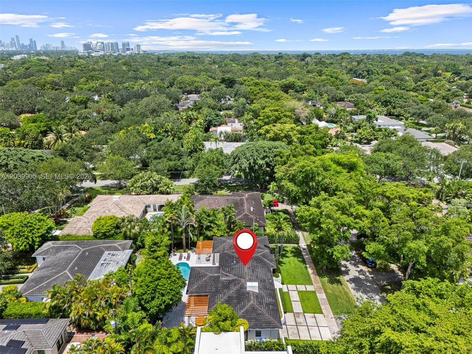 For Sale: $3,500,000 (3 beds, 3 baths, 1392 Square Feet)