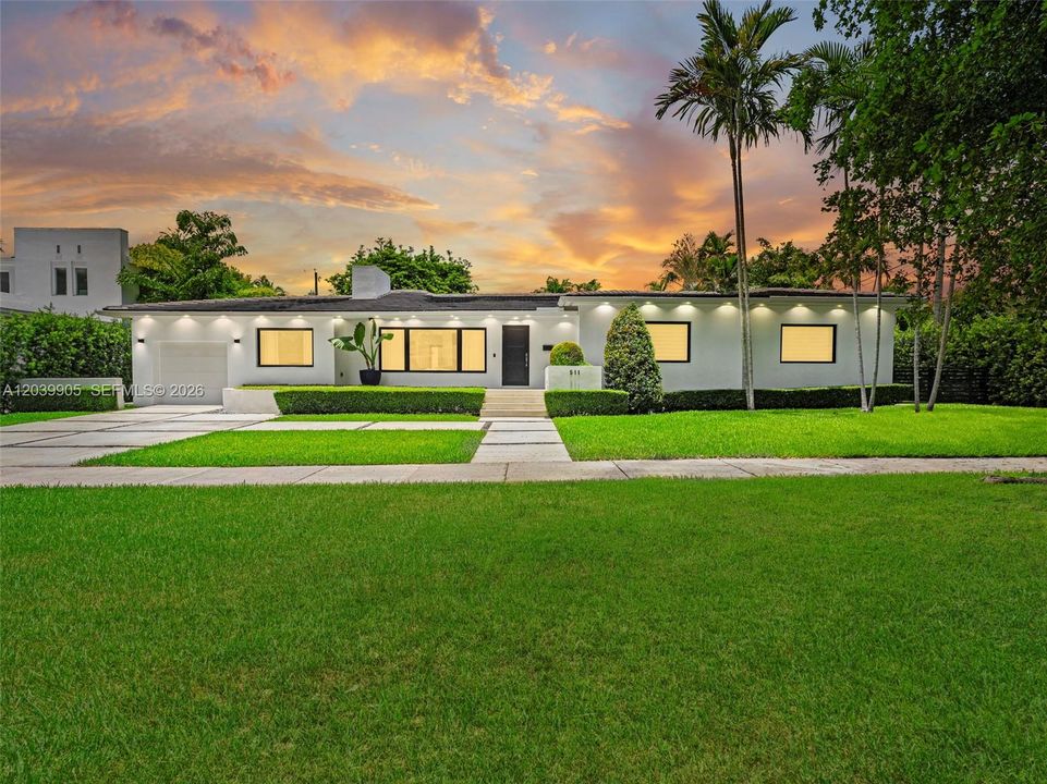 For Sale: $3,500,000 (3 beds, 3 baths, 1392 Square Feet)