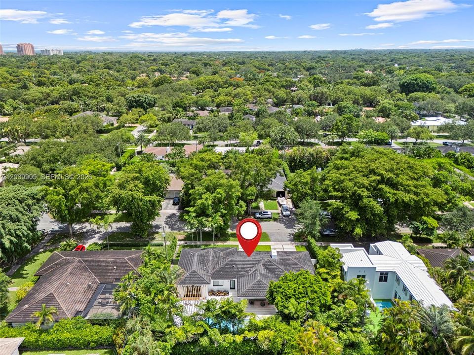 For Sale: $3,500,000 (3 beds, 3 baths, 1392 Square Feet)