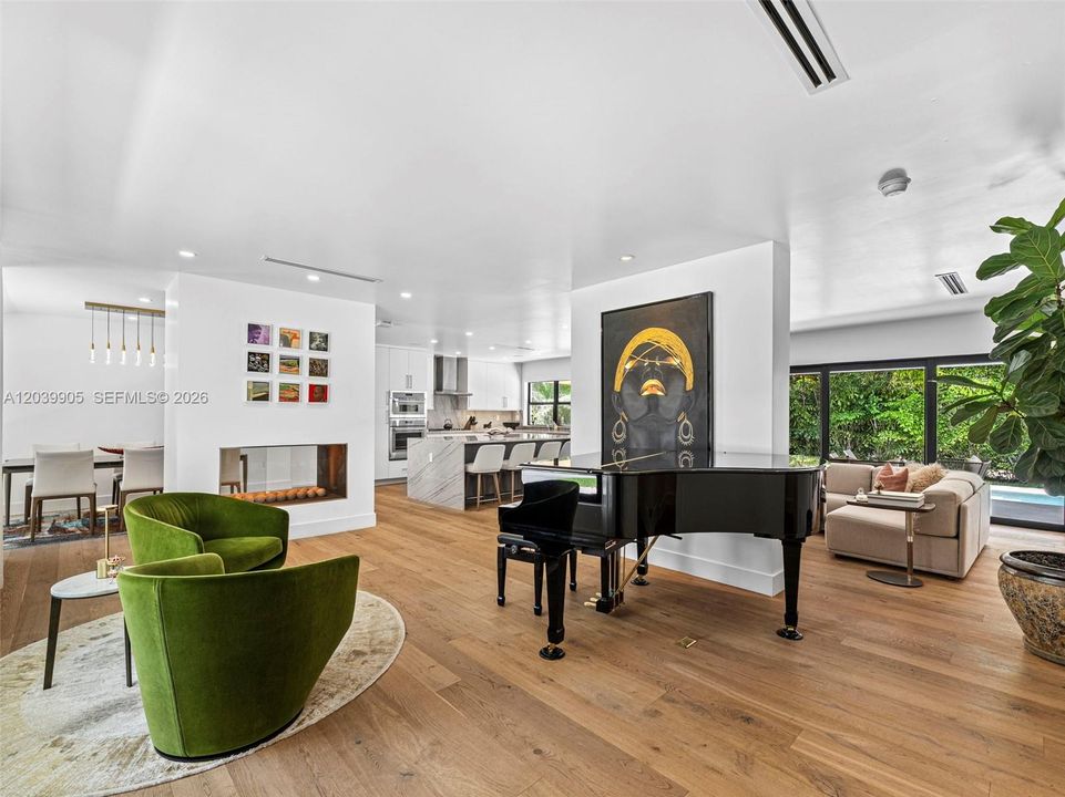 For Sale: $3,500,000 (3 beds, 3 baths, 1392 Square Feet)