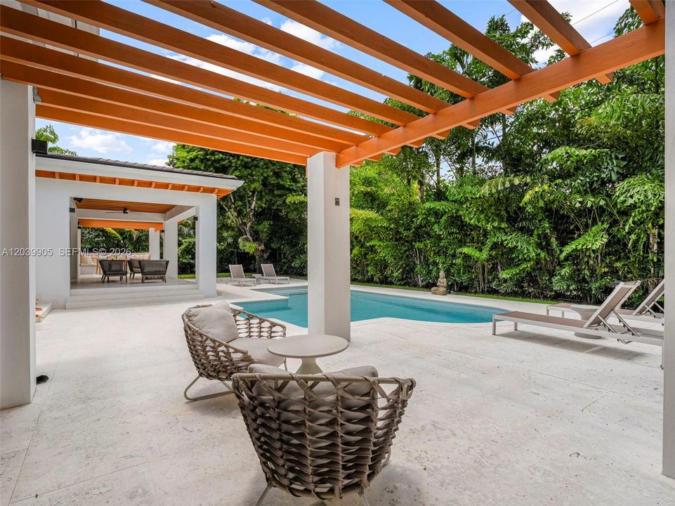 For Sale: $3,500,000 (3 beds, 3 baths, 1392 Square Feet)