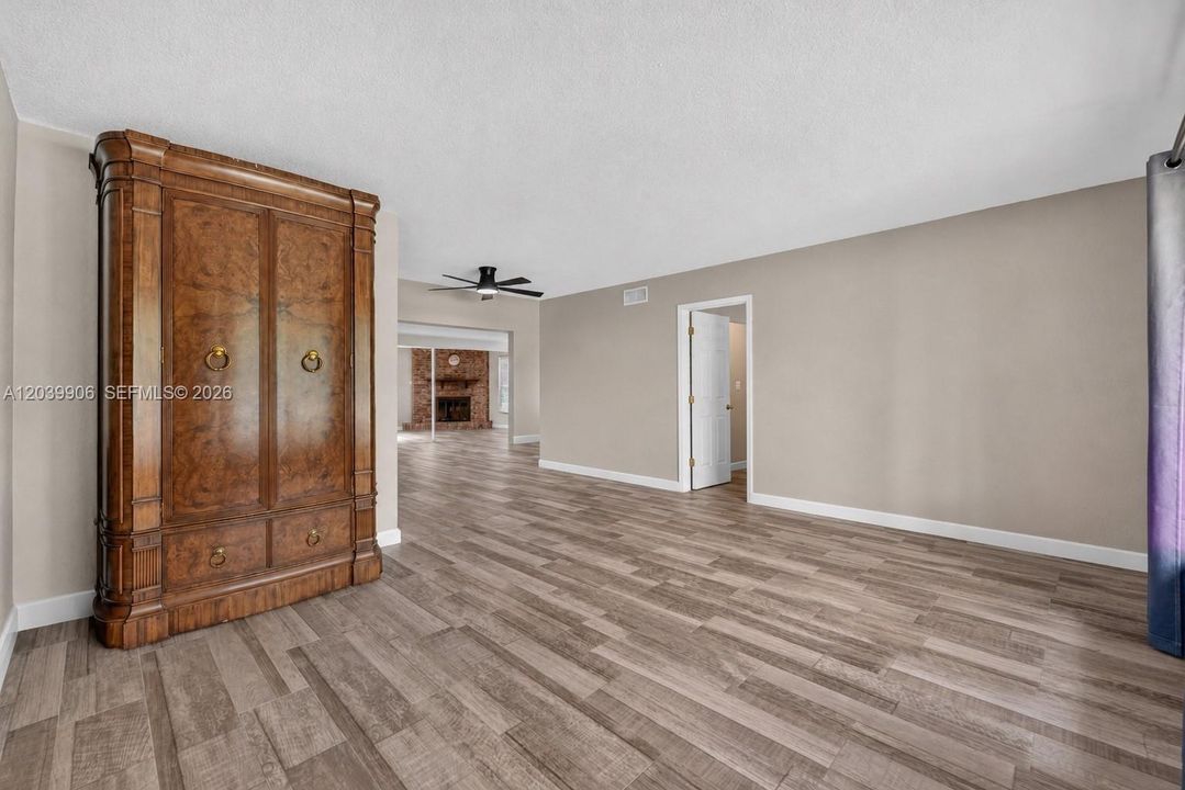 For Sale: $675,000 (3 beds, 2 baths, 2170 Square Feet)
