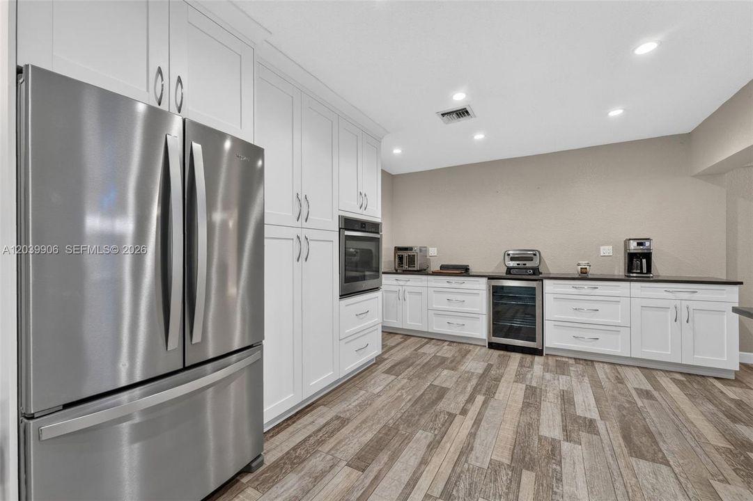 For Sale: $675,000 (3 beds, 2 baths, 2170 Square Feet)