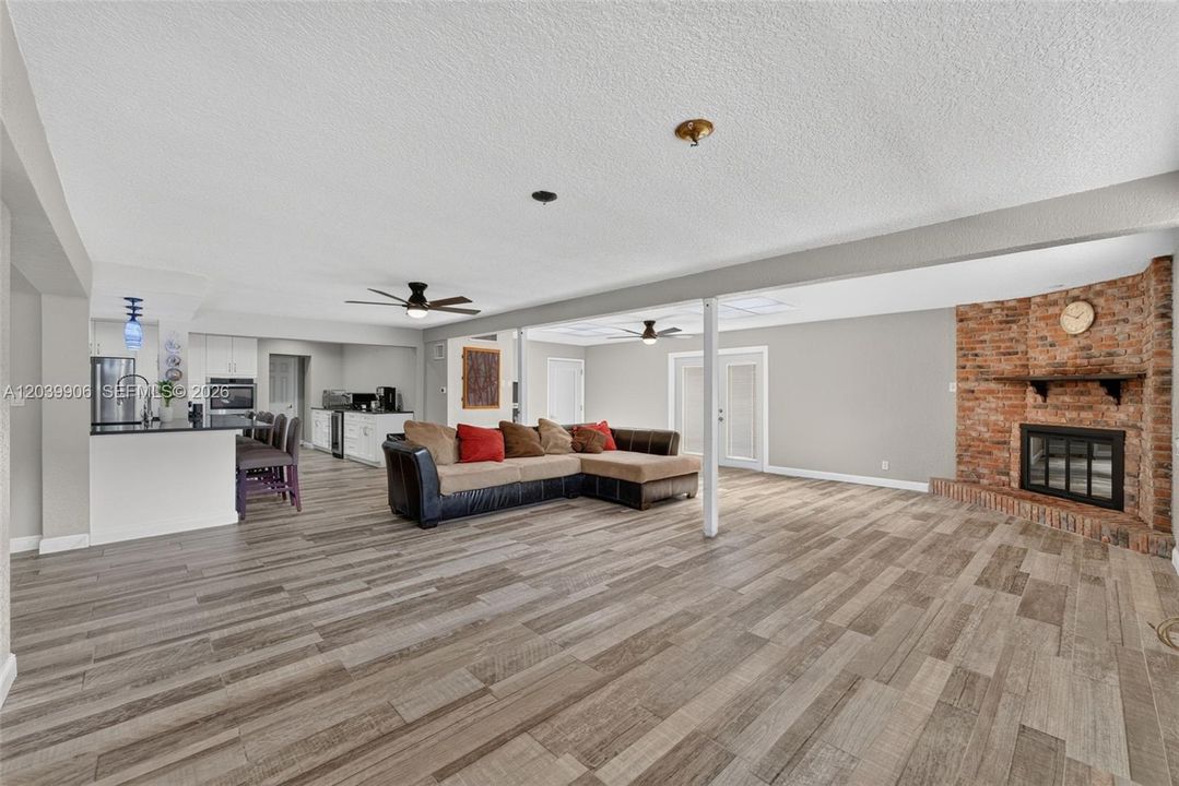 For Sale: $675,000 (3 beds, 2 baths, 2170 Square Feet)